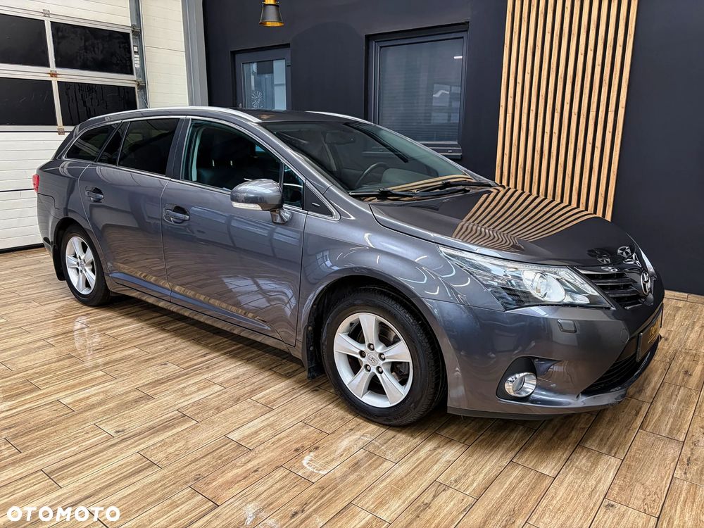 Toyota Avensis 1.8 Premium - 5