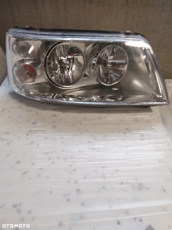 Reflektor lampa przód prawa  vw t5 multiwan - 1