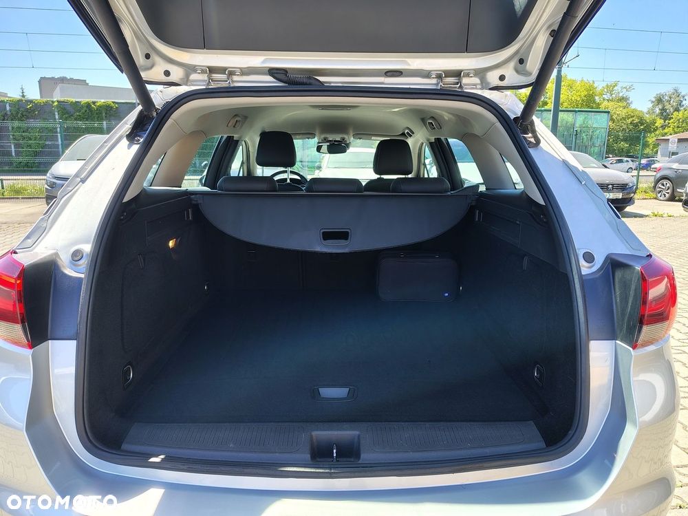 Opel Astra 1.4 T Elite S&S - 10