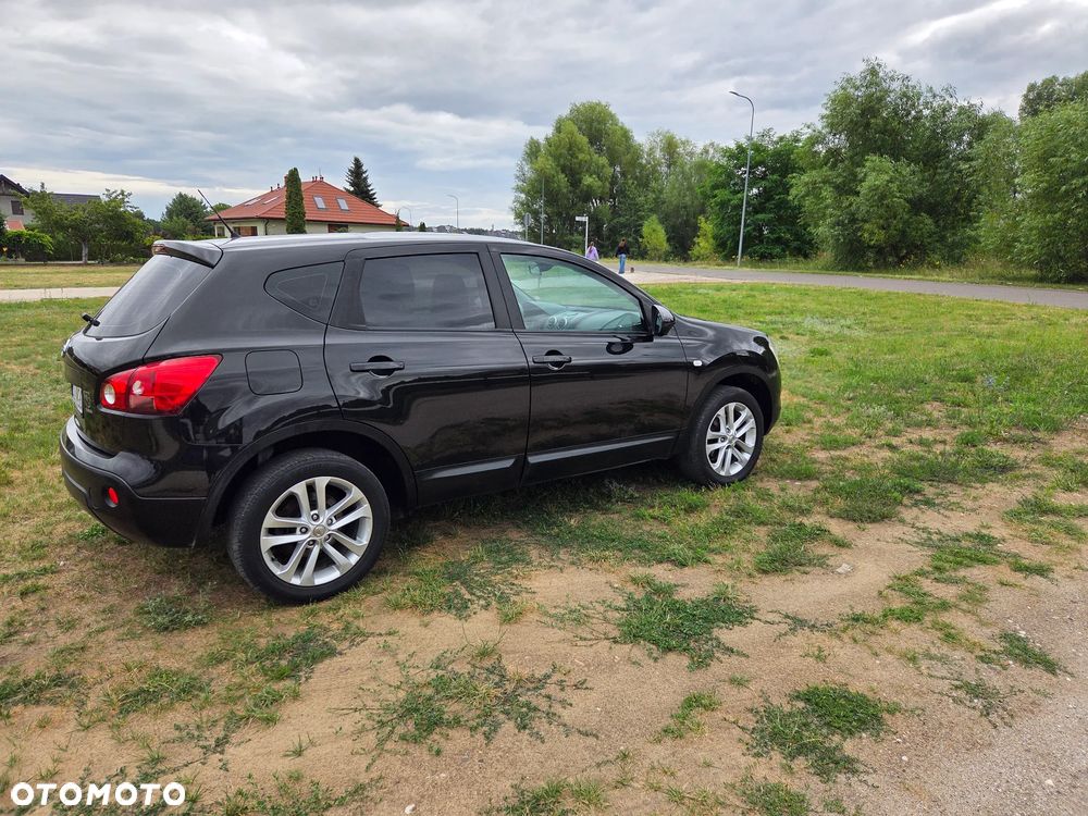 Nissan Qashqai - 1