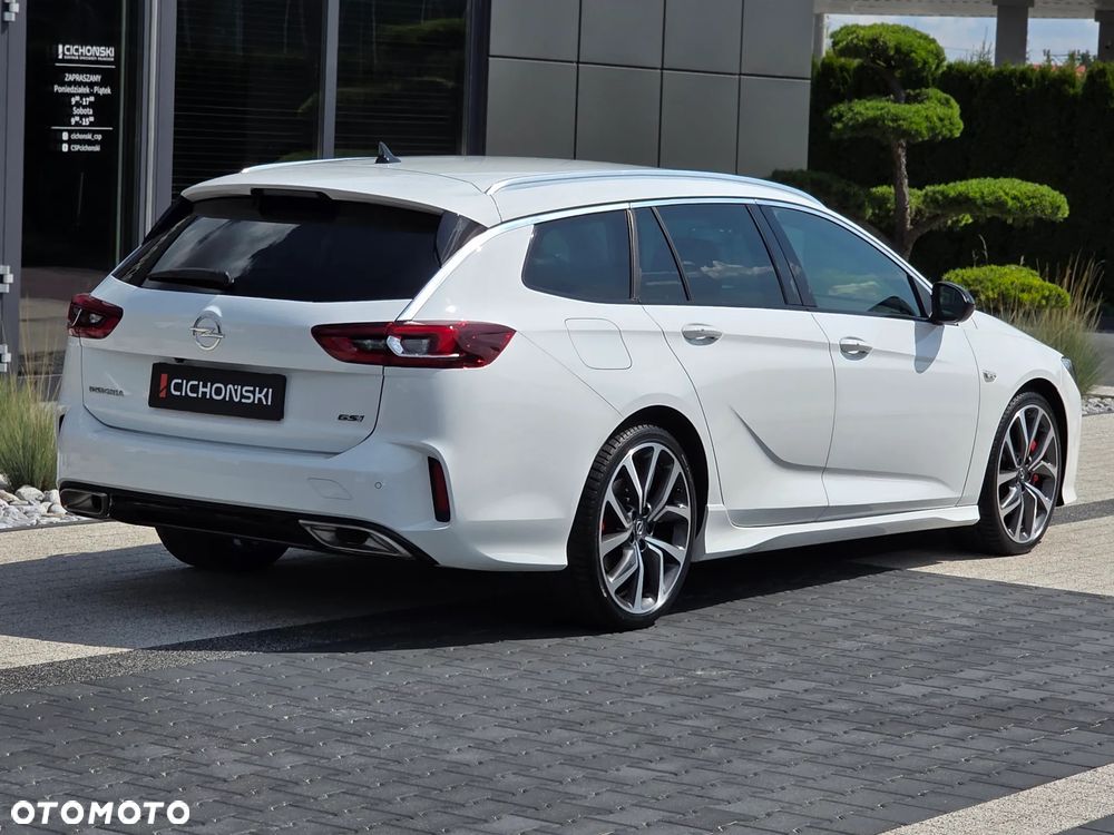 Opel Insignia 2.0 T 4x4 GSi + S&S - 26