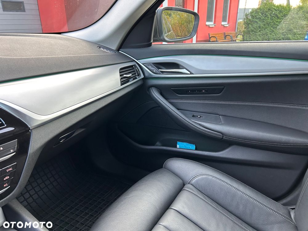 BMW Seria 5 520d Efficient Dynamics Edition Luxury Line - 29
