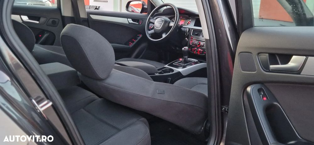 Audi A4 Avant 2.0 TDI DPF Ambiente - 26