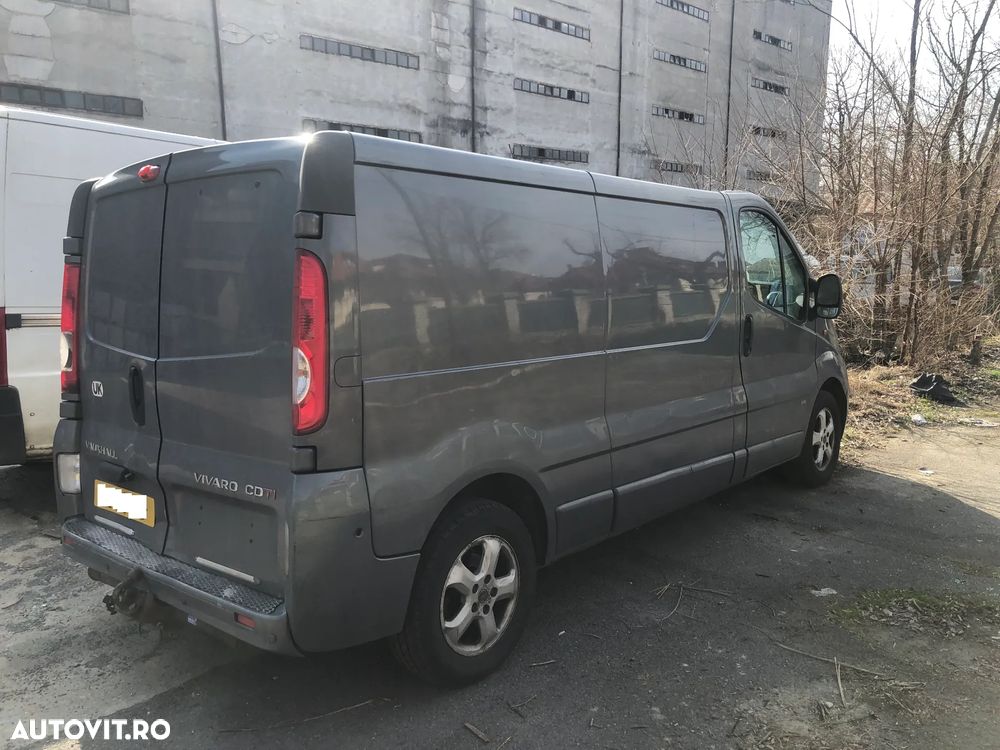Dezmembrez Opel VIVARO CDTI 2011 gri - 3