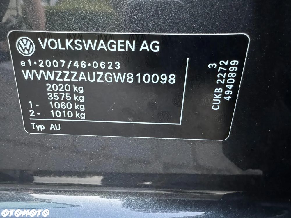 Volkswagen Golf - 36