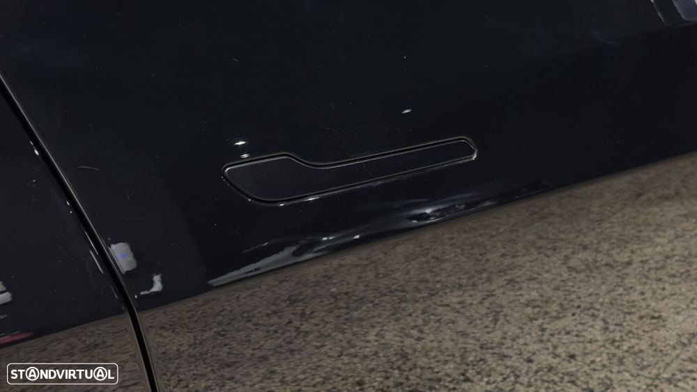 Tesla Model Y Long Range Dual Motor AWD - 14