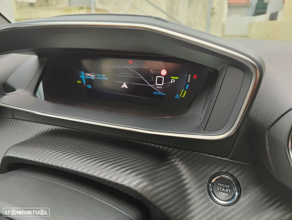 Peugeot e-2008 50 kWh GT - 10