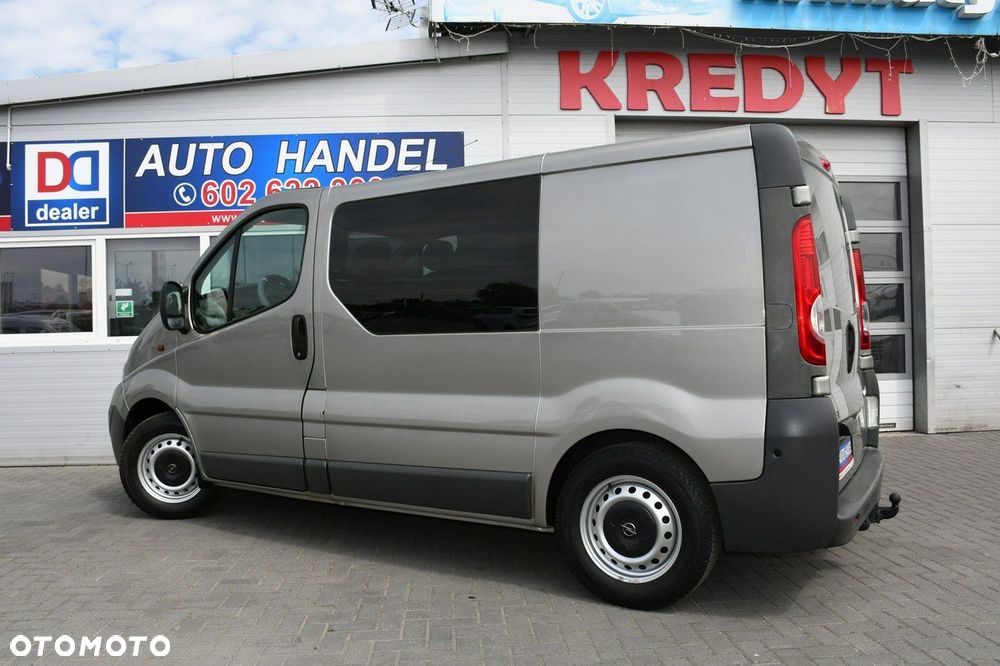 Opel Vivaro - 10