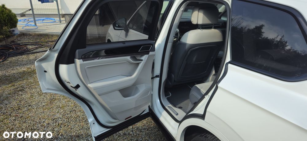 Volkswagen Touareg 4.0 V8 TDI SCR 4Mot R-Line - 19