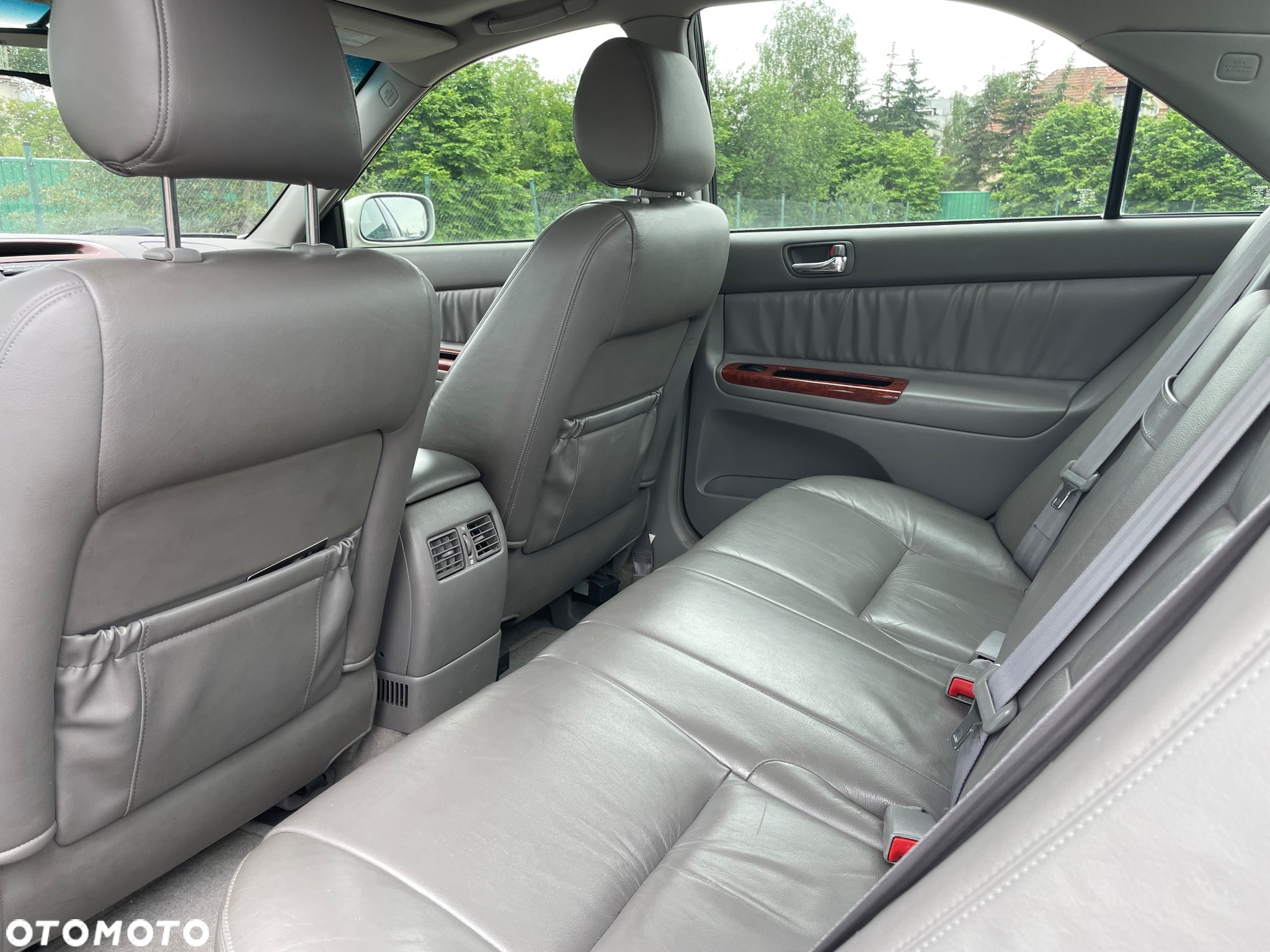 Toyota Camry 3.0 V6 - 8