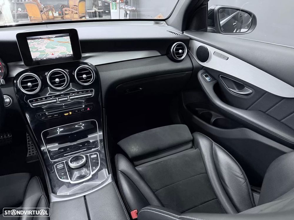 Mercedes-Benz GLC 250 4Matic 9G-TRONIC AMG Line - 35