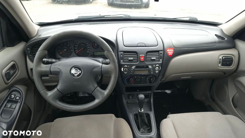 Nissan Almera - 7