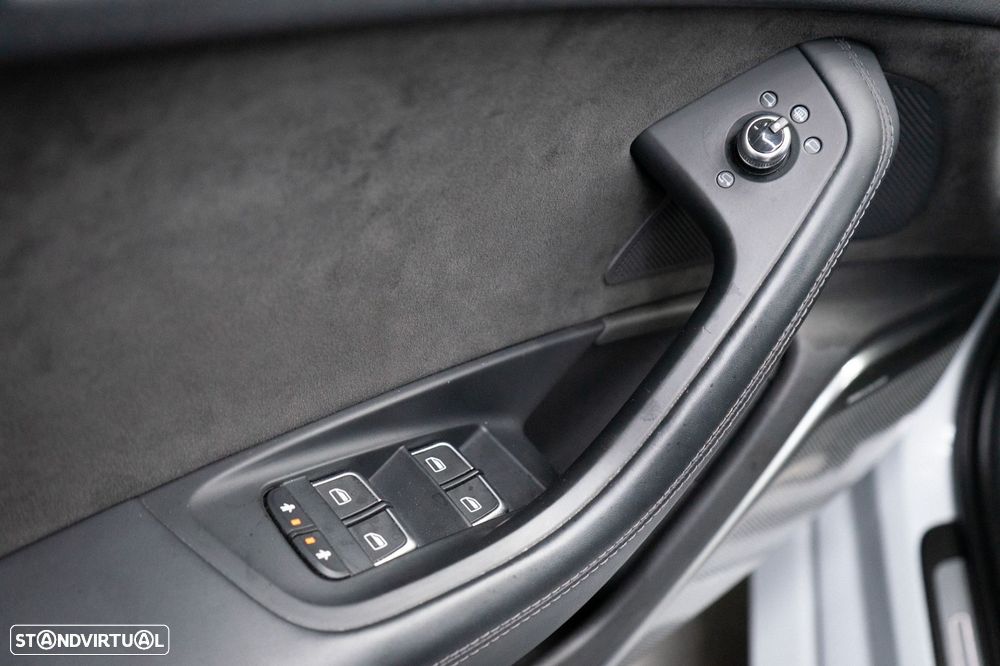 Audi RS6 Avant 4.0 TFSi quattro Tiptronic - 26