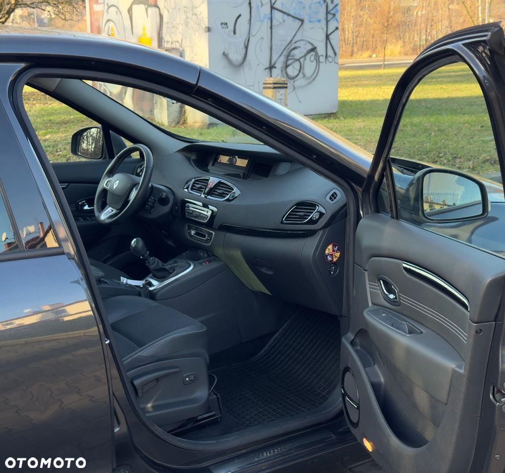 Renault Scenic dCi 130 FAP Bose Edition - 19