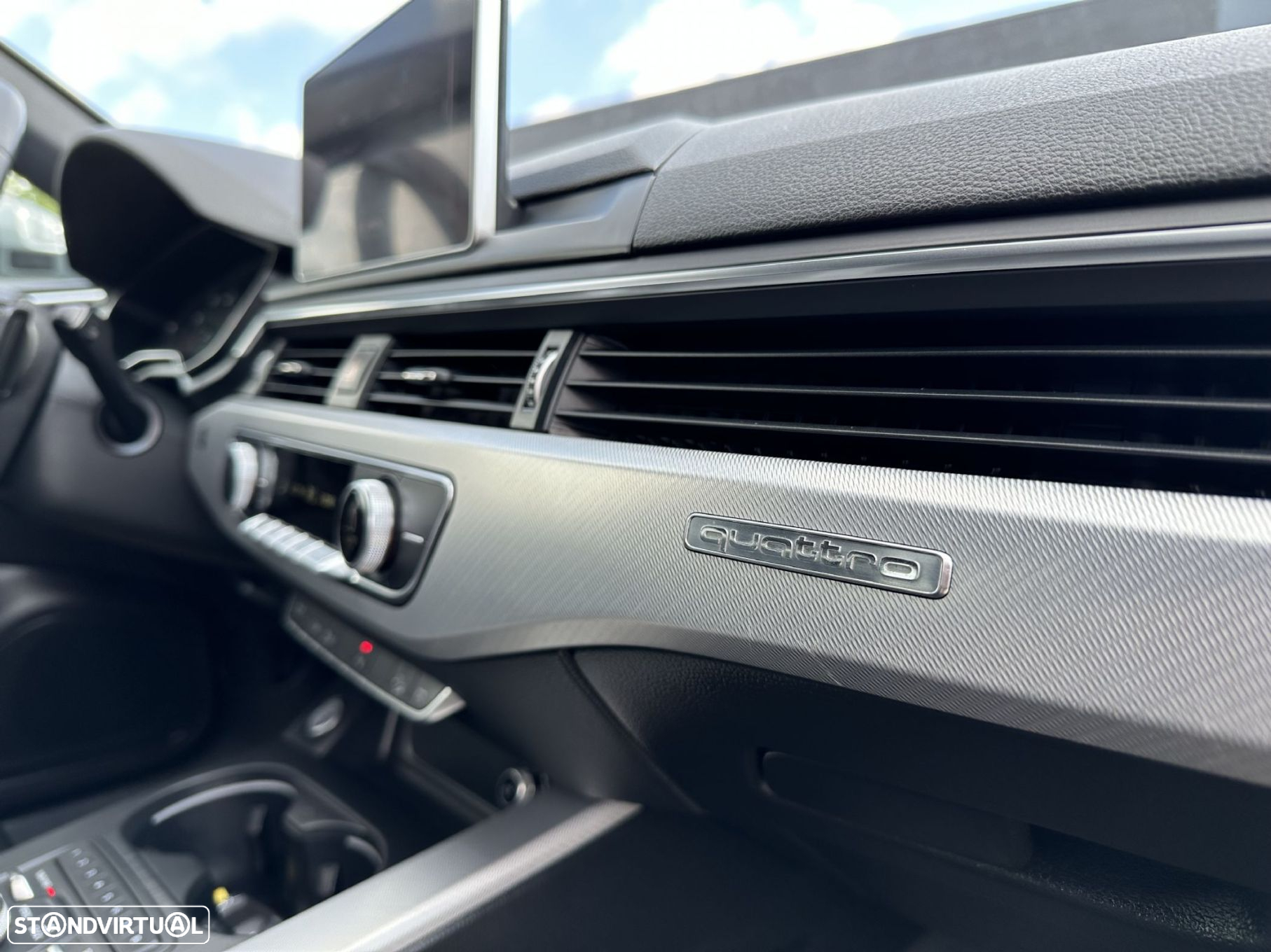 Audi A4 Allroad 2.0 TDi quattro S tronic - 32