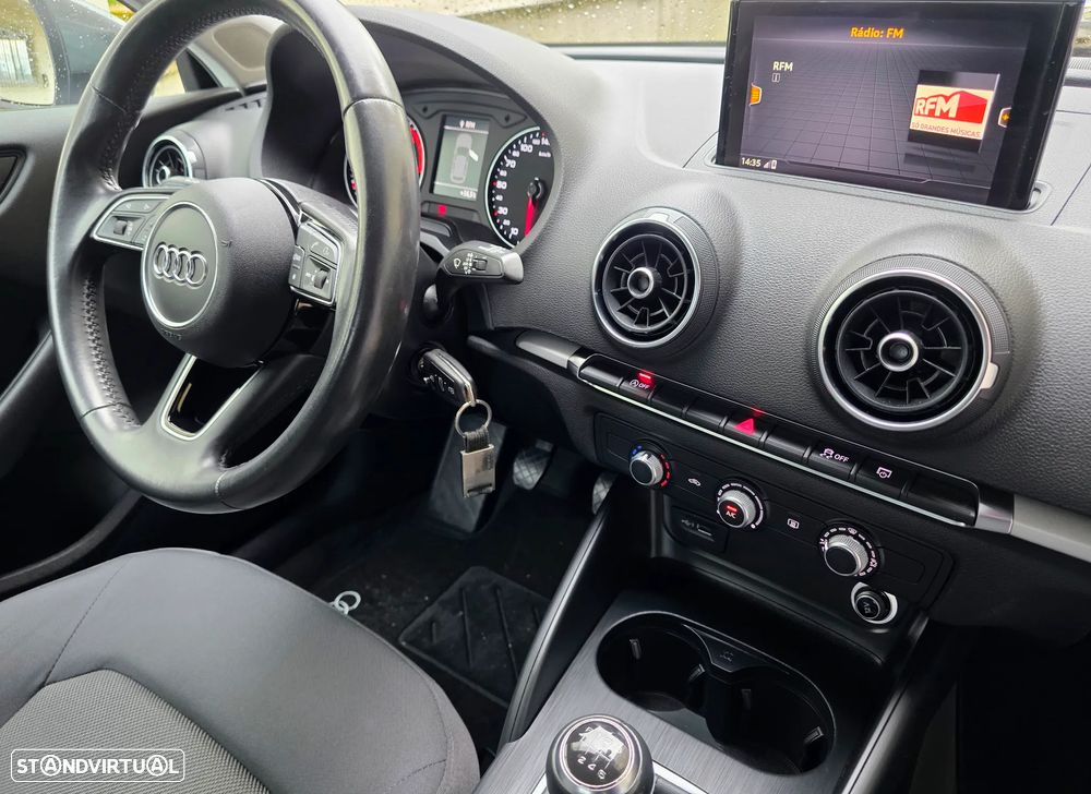 Audi A3 Sportback 2.0 TDI Design - 48