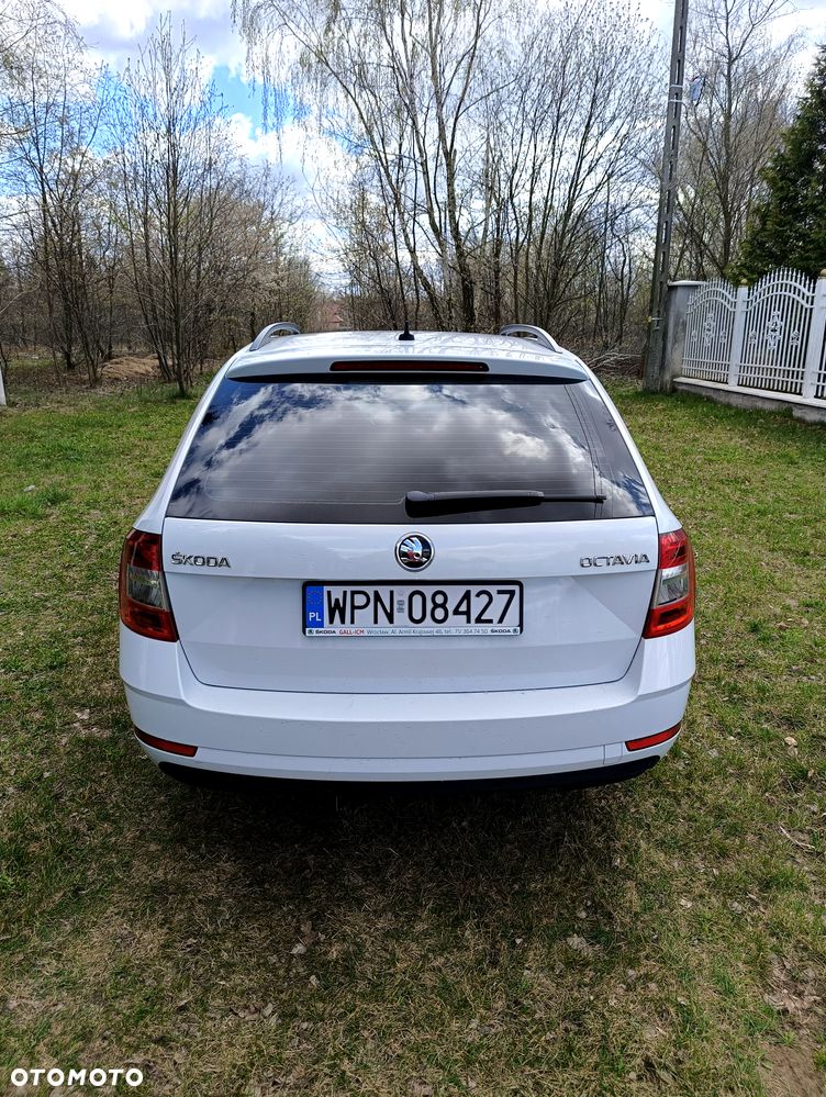 Skoda Octavia 2.0 TDI Ambition DSG - 4