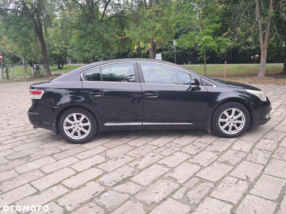 Toyota Avensis 2.0 D-4D Sol - 3