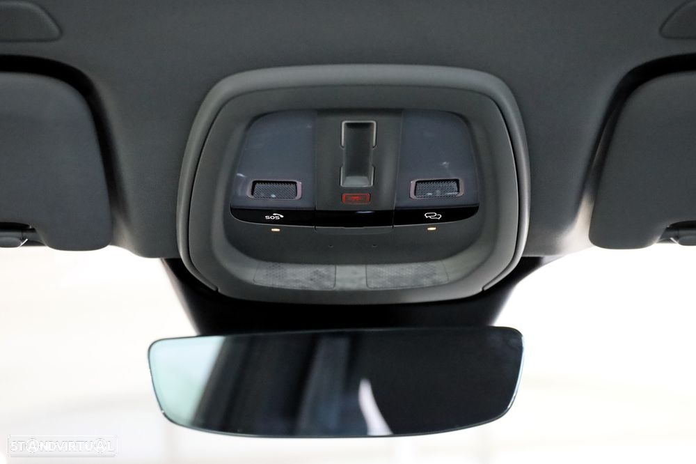 Volvo XC 60 2.0 T6 PHEV Core AWD - 36