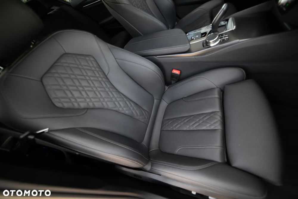 BMW Seria 5 520d M Sport sport - 24