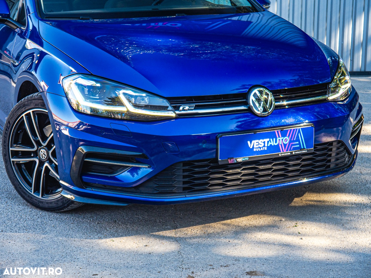 Volkswagen Golf 1.5 eTSI OPF DSG R-Line - 32