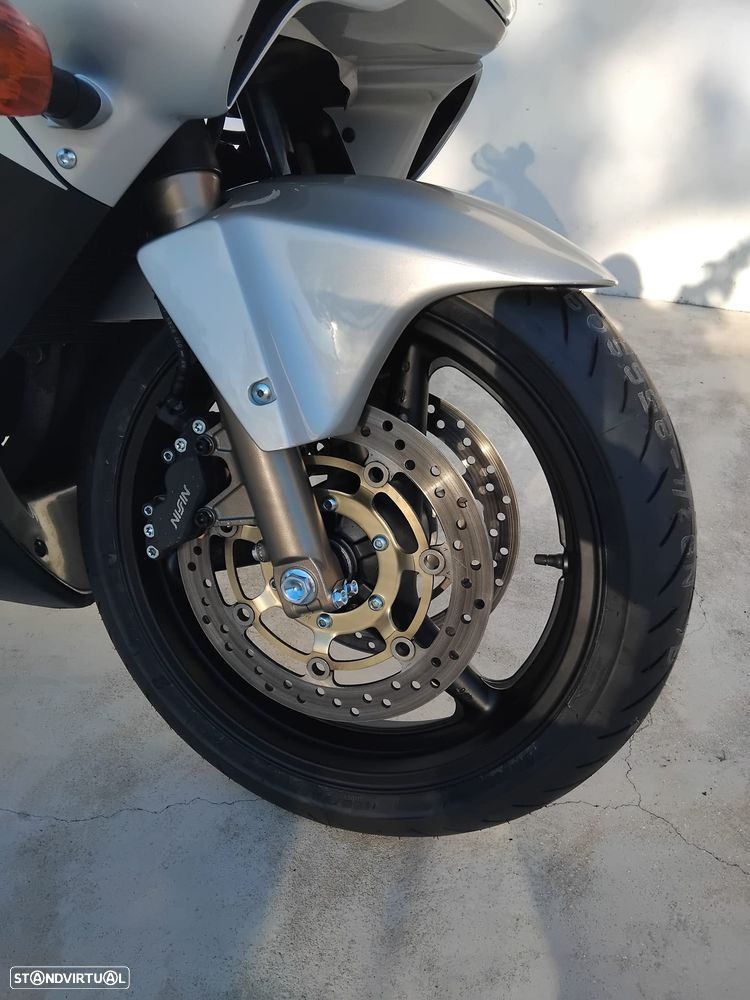 Honda CBR - 4