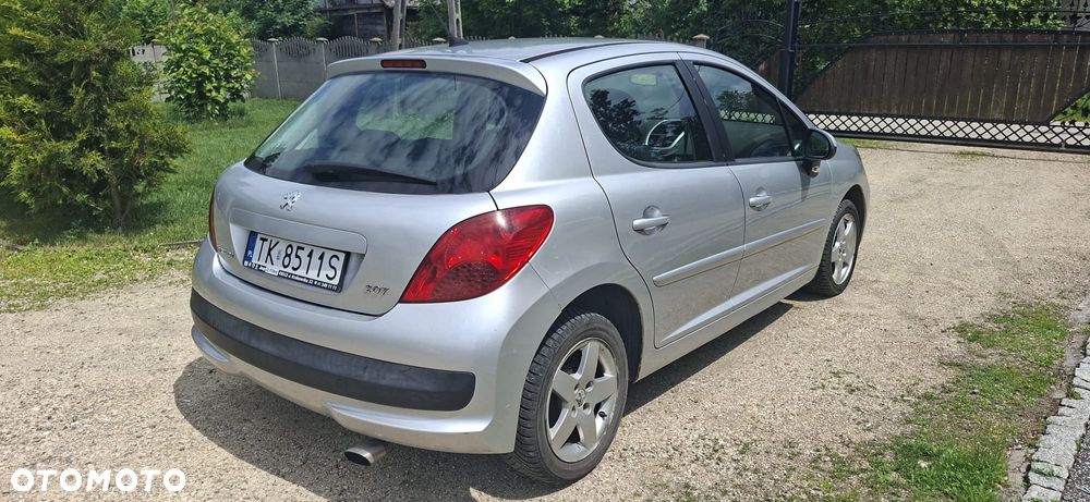 Peugeot 207 1.4 - 5