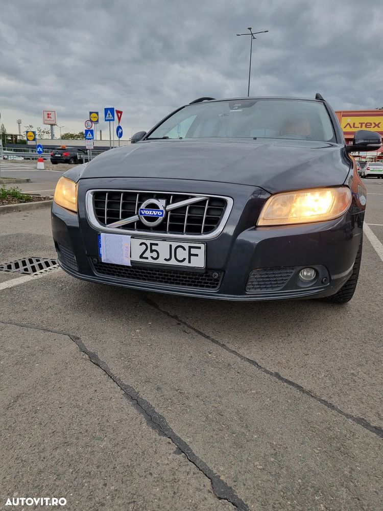 Volvo V70 - 1