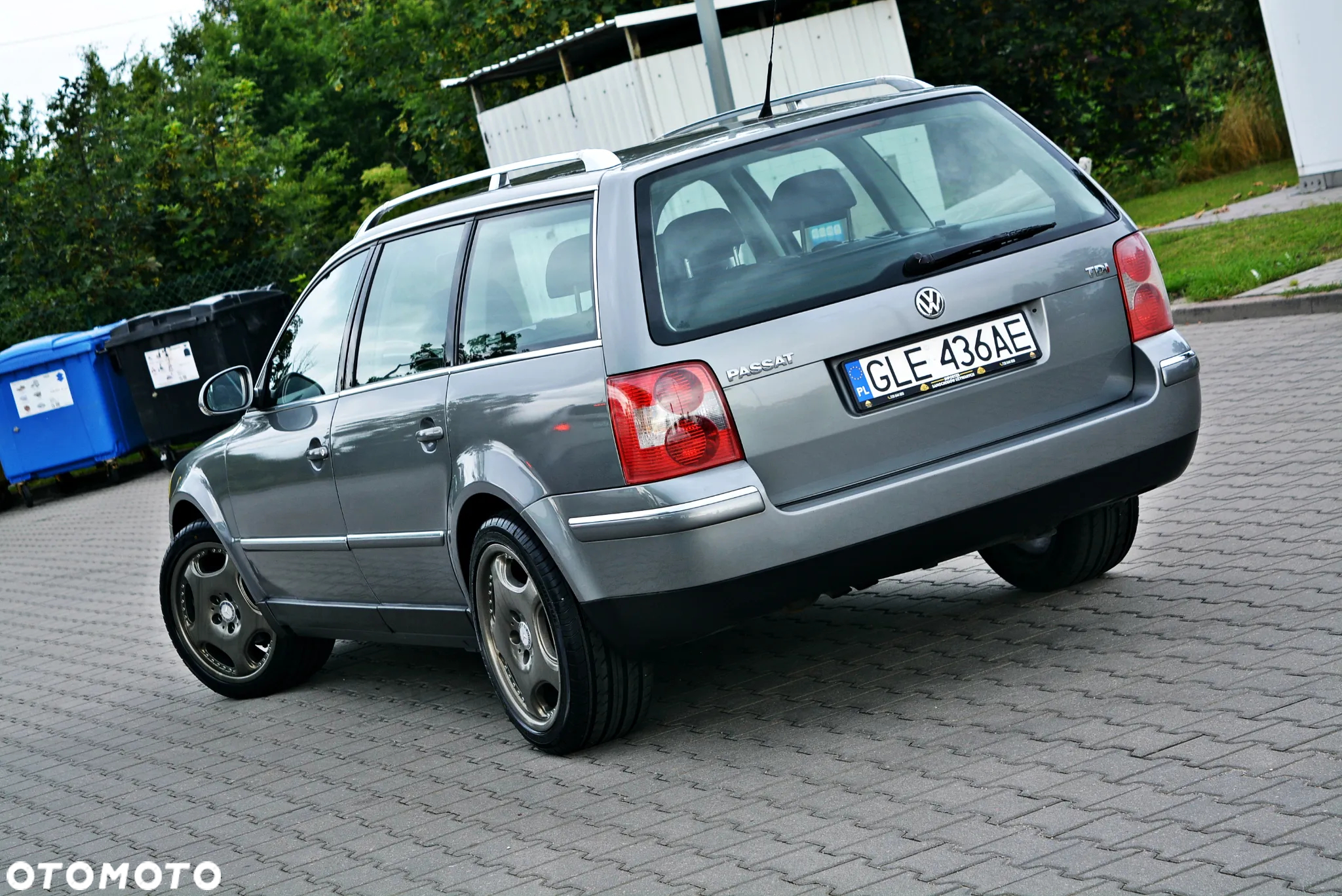 Volkswagen Passat 1.9 TDI Highline - 25