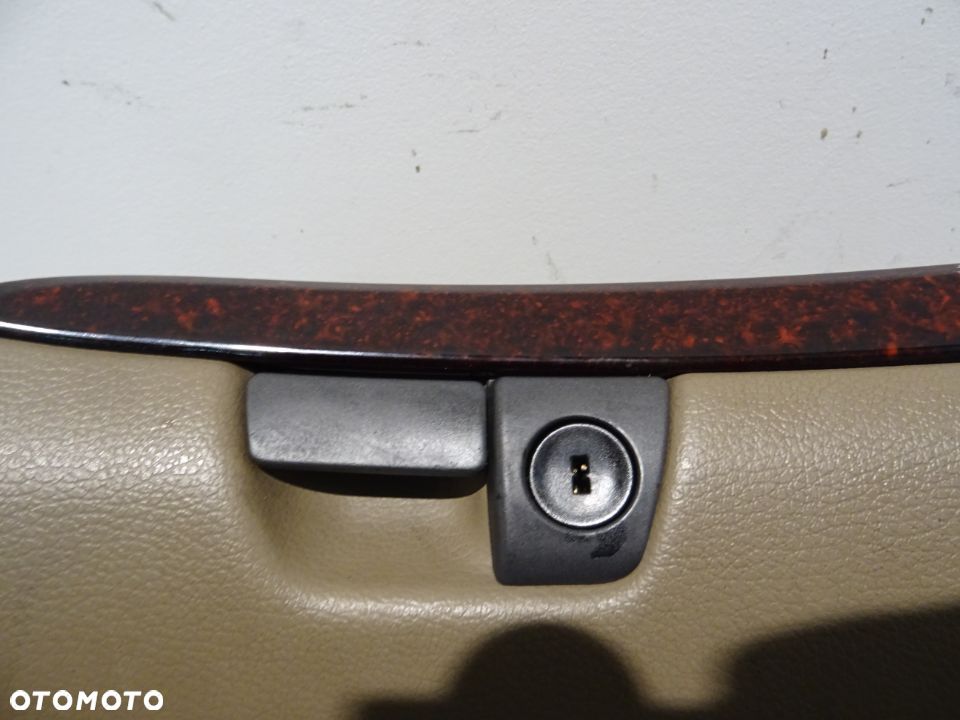 VOLVO V70 2.5T 00-04 SCHOWEK PASAŻERA - 4