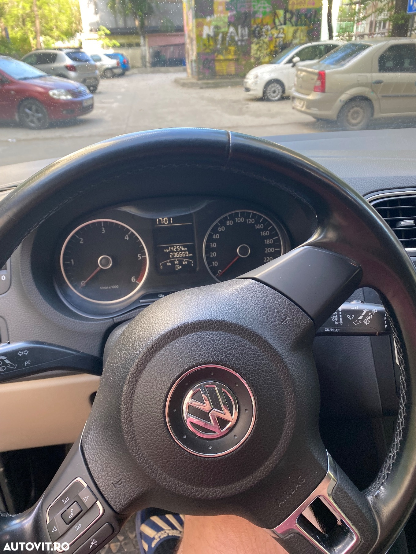 Volkswagen Polo 1.6 TDI DPF DSG Comfortline - 8