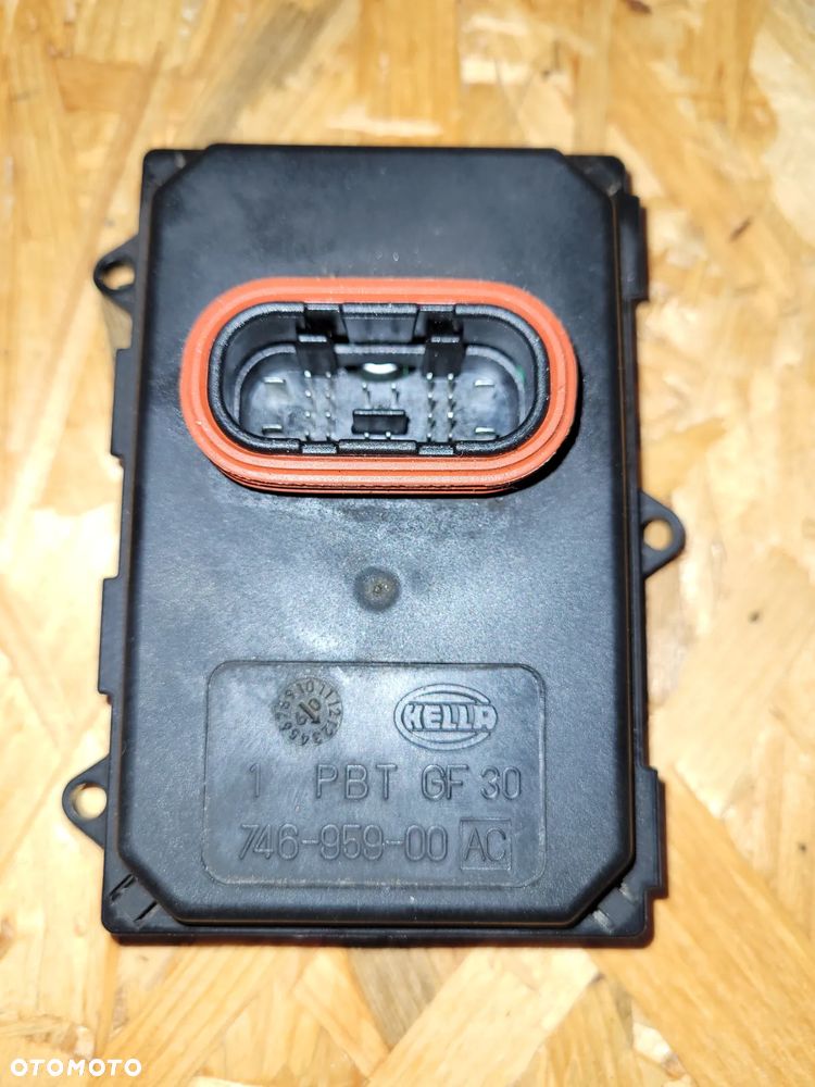 MODUŁ SKRĘTU 7L6941329B - 2