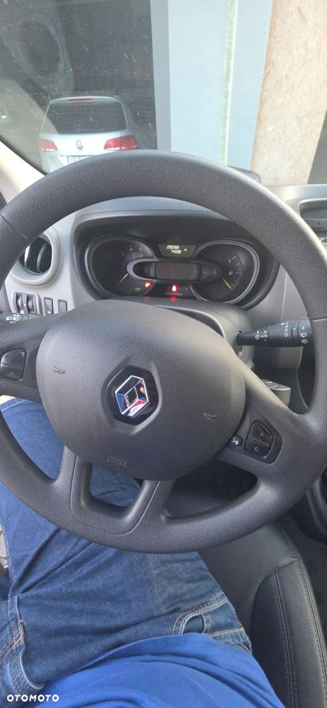 Renault Trafic - 32
