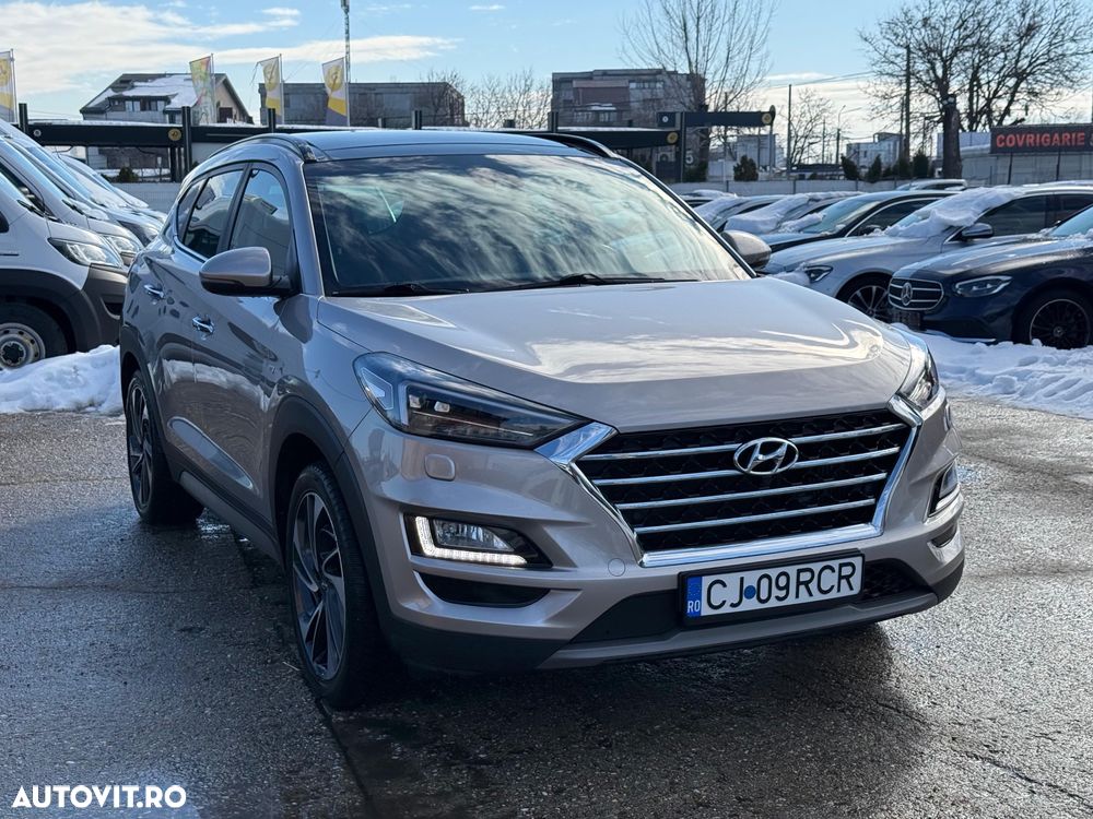 Hyundai Tucson 2.0 CRDI 4WD 8AT Luxury - 10