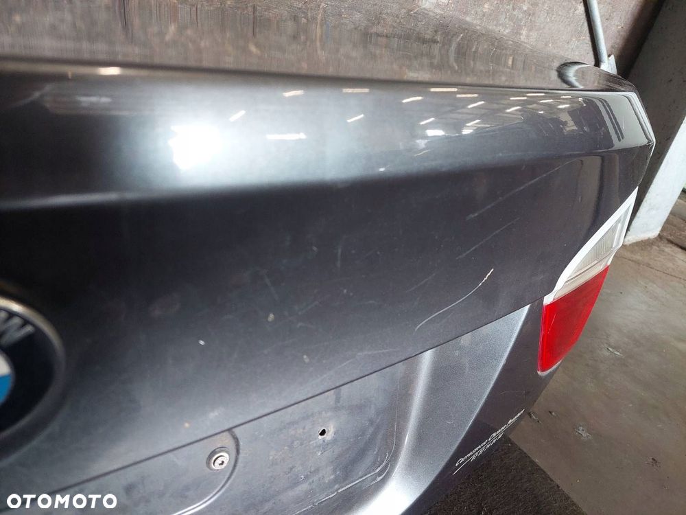 KOMPLETNY TYŁ BMW E90 320d A22/7  KLAPA BAGAŻNIKA ZDERZAK TYŁ LAMPY - 4