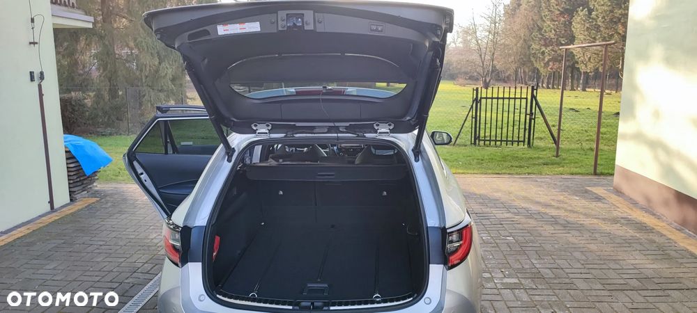 Toyota Corolla 2.0 Hybrid Executive - 10