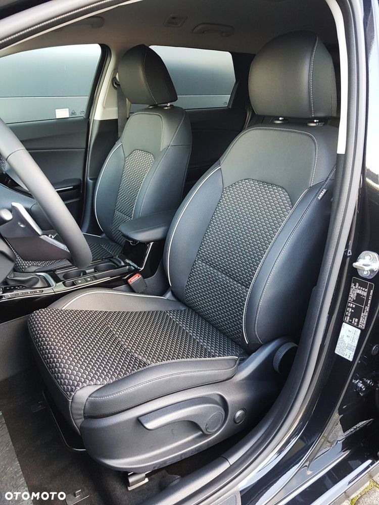 Kia Ceed 1.5 T-GDI Tribute DCT - 13