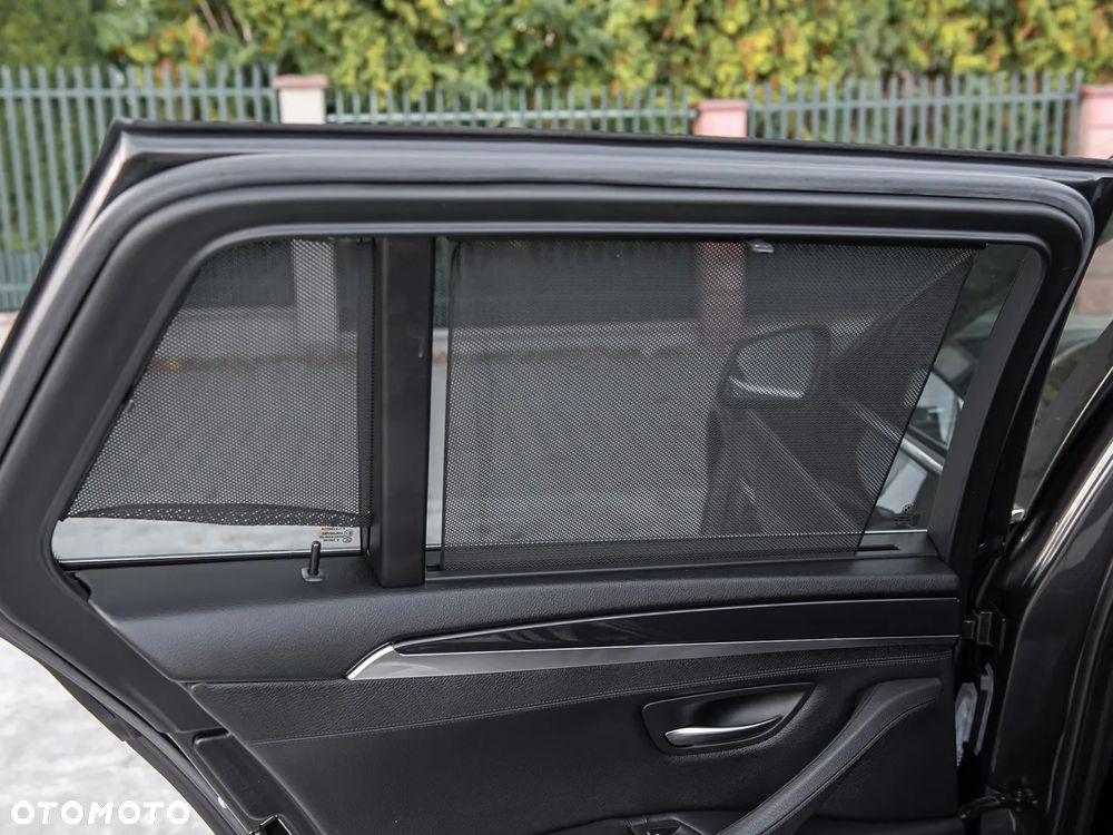 BMW Seria 5 520d Luxury Line - 24