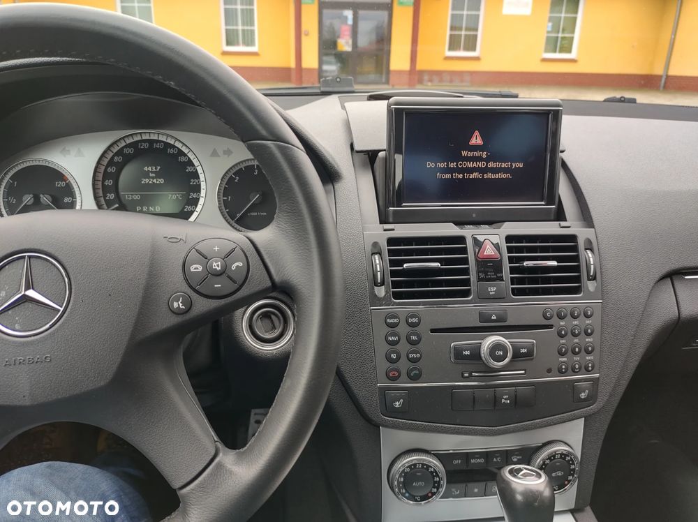 Mercedes-Benz Klasa C 320 T CDI 7G-TRONIC Avantgarde DPF Sport Edition - 9