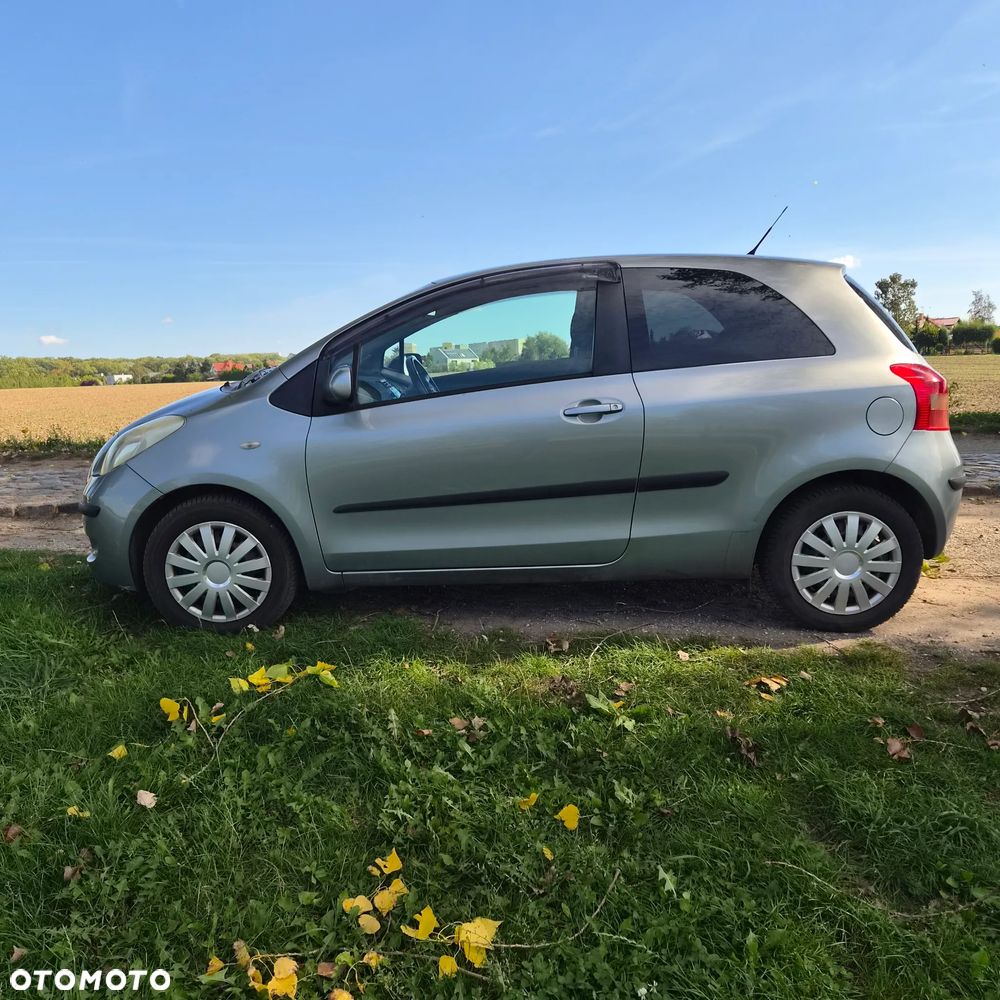 Toyota Yaris - 3