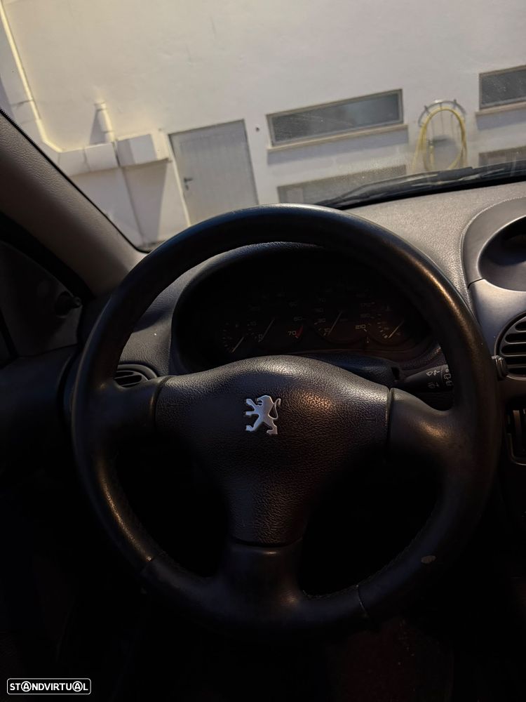 Peugeot 206 1.1 XR - 11