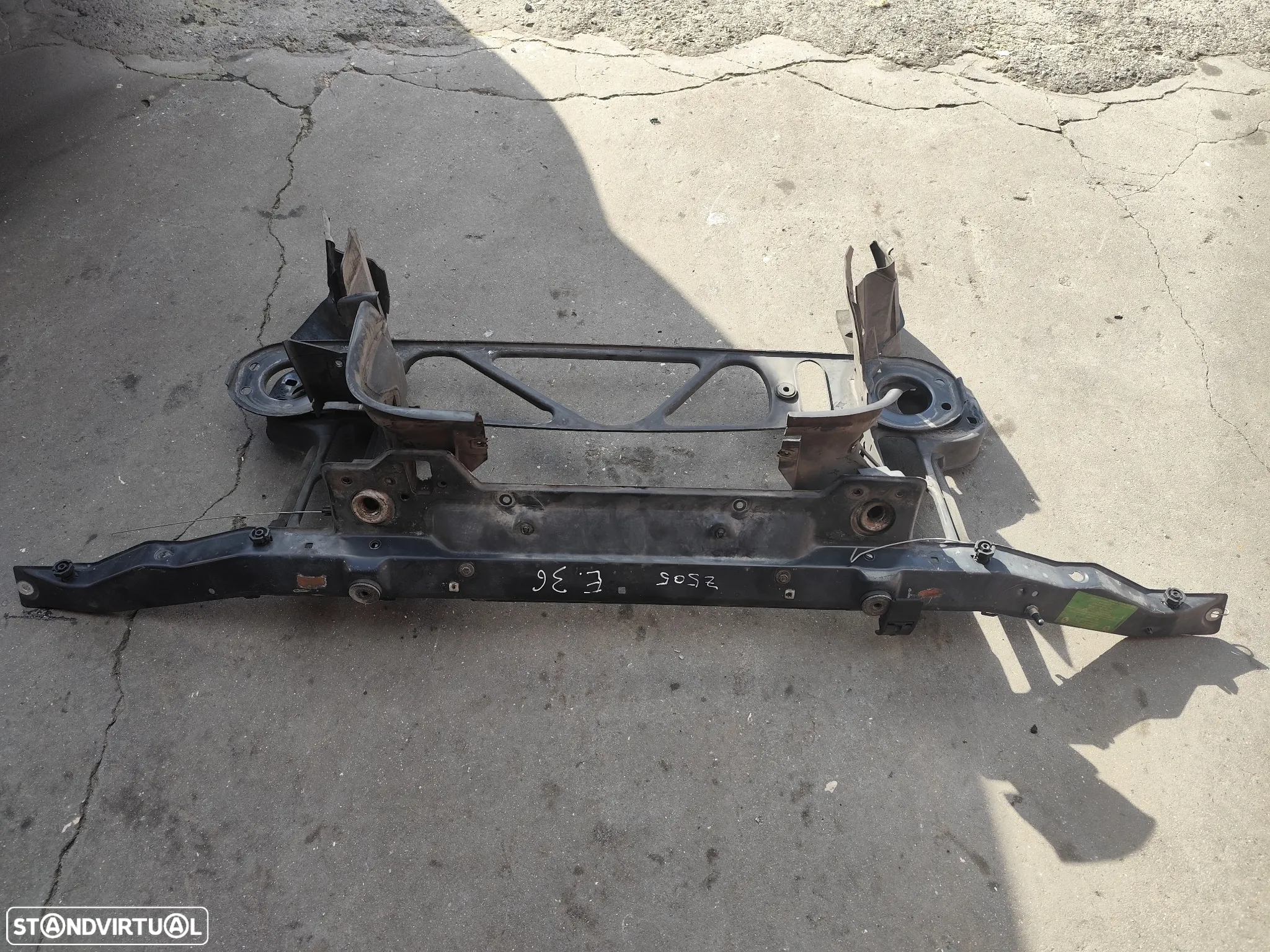 BMW 3 E36 FRENTE CHAPA FIBRA - Z505 - 4