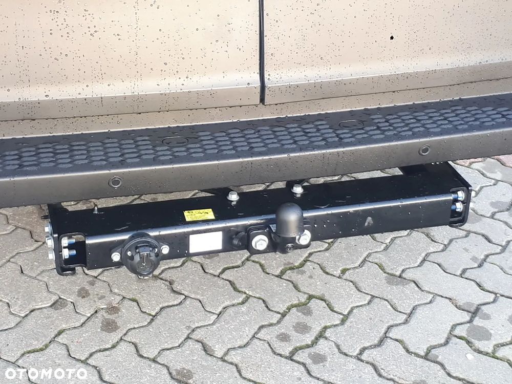 Iveco 35S21HA8V, wysokość H3, hak holowniczy, - 3