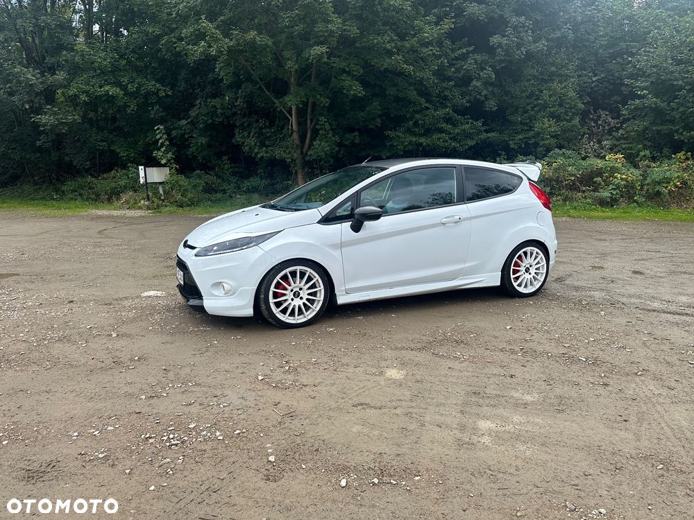 Ford Fiesta 1.6 Sport - 9