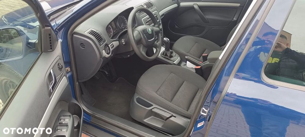 Skoda Octavia 1.8 TSI Family Plus - 23