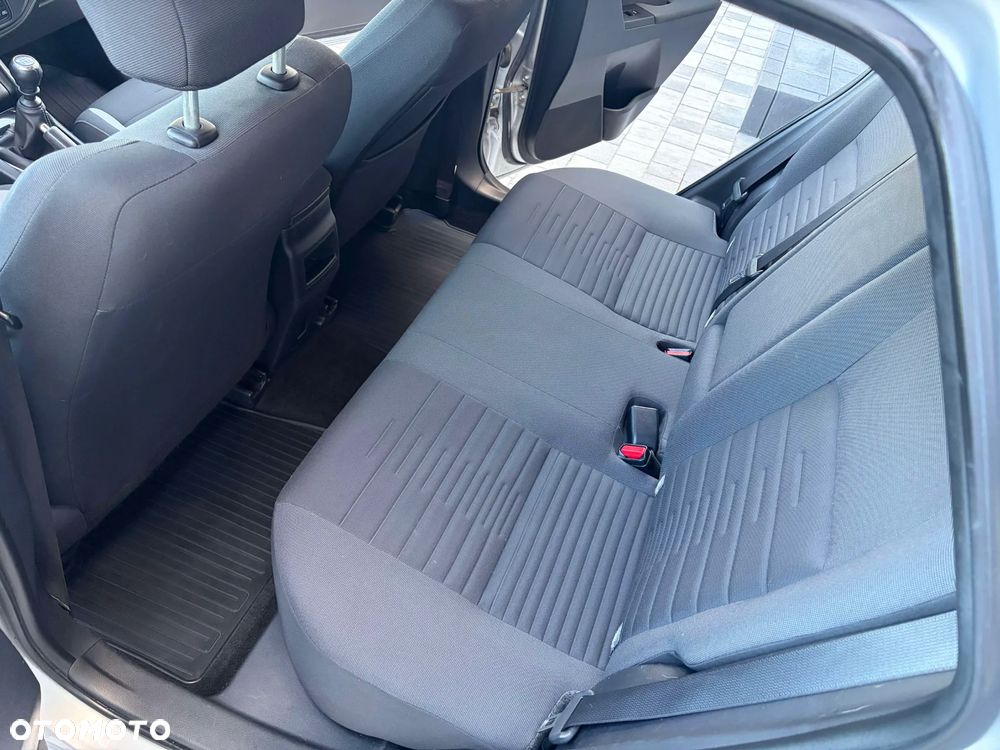 Toyota Auris 1.6 Premium - 20