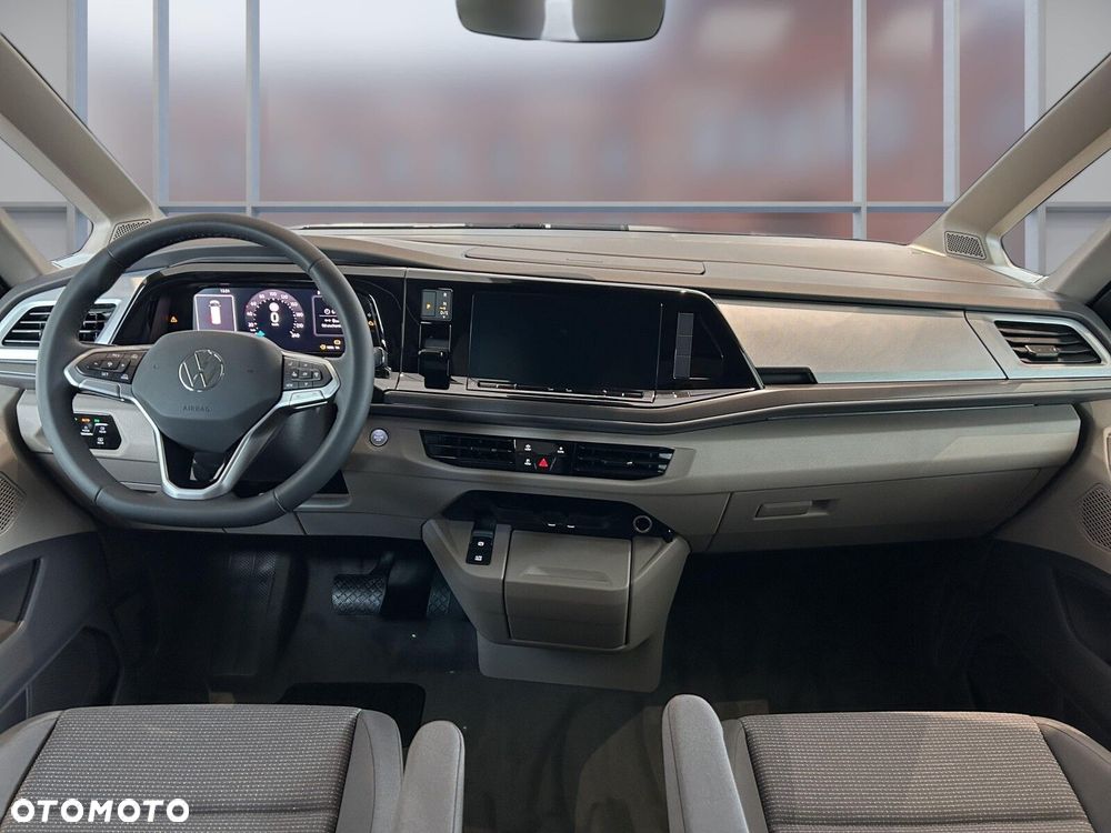 Volkswagen Multivan - 11