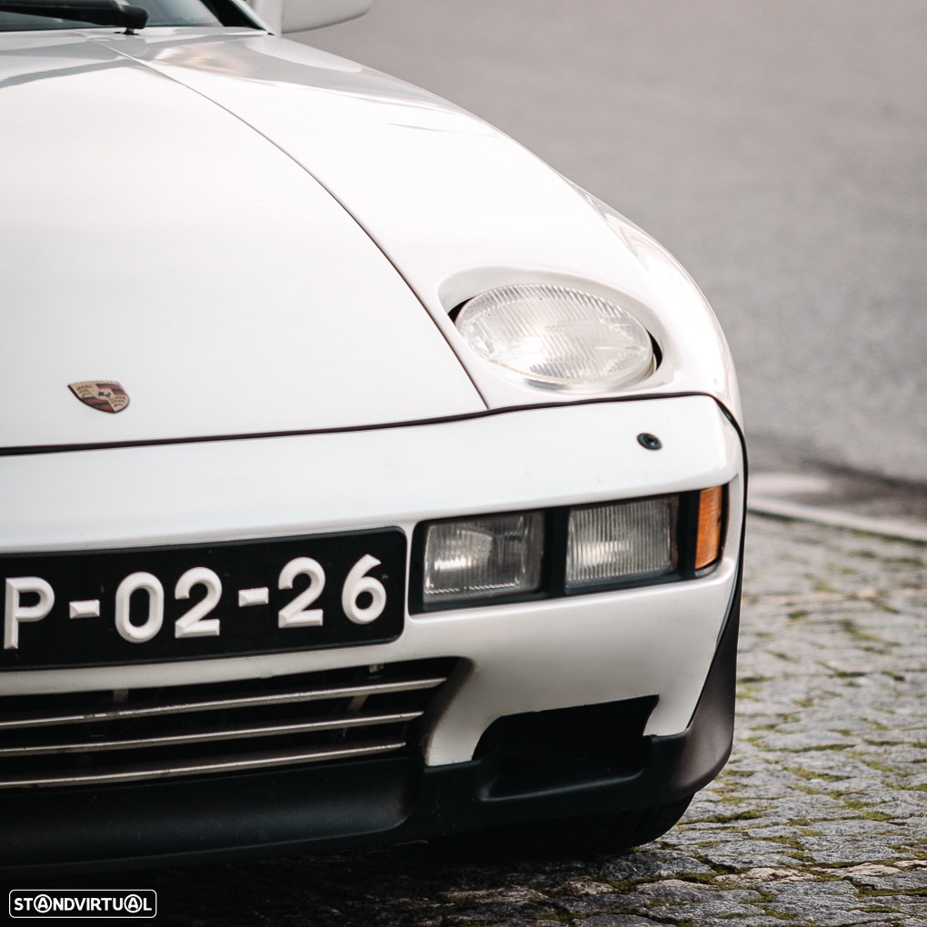 Porsche 928 - 30