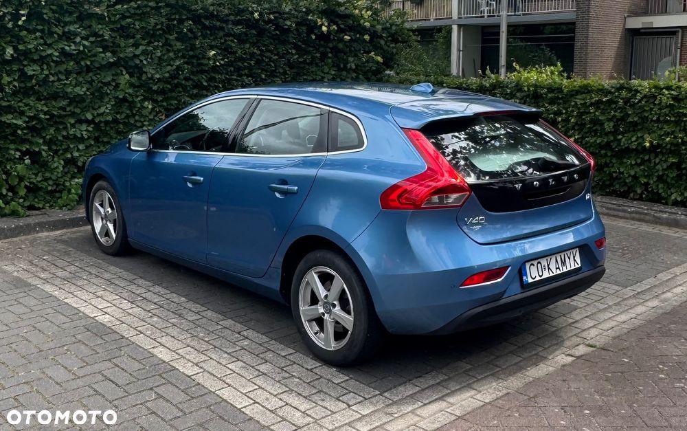 Volvo V40 D2 Momentum - 9