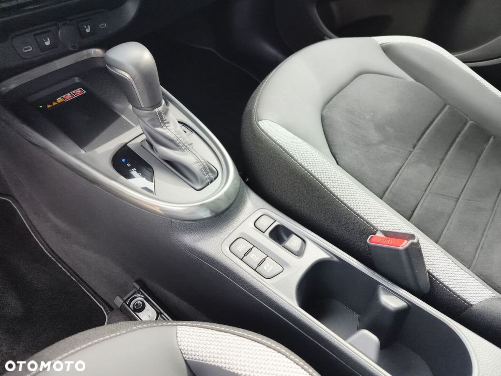 Toyota Aygo X Hybrid 1.5 Style e-CVT - 19